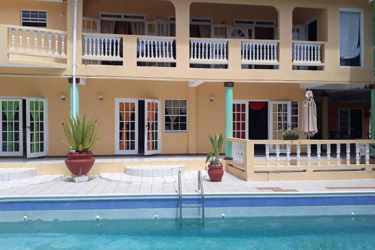 Bay Heights B&B Gros Islet Ngoại thất bức ảnh