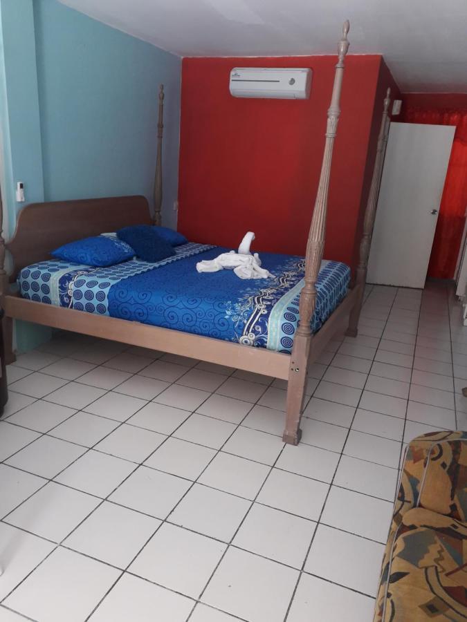 Bay Heights B&B Gros Islet Ngoại thất bức ảnh
